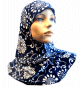 Hijab bleu avec motifs en fleurs blancs