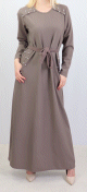 Robe longue perlee au niveau des epaules et des poches avec ceinture - Couleur taupe