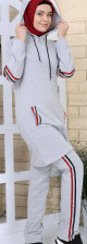 Survetement femme a capuche de couleur gris clair avec bandes tricolores (Vetement de Sport pour musulmane avec hijab)