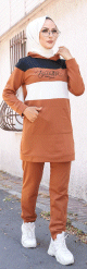 Survetement tricolore a capuche imprime "Breathe" (Vetement hijab decontracte et sport) - Couleur Rouille, noir et blanc