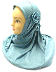 Hijab une piece gris clair avec une rose laterale ornee d'une chaine argentee